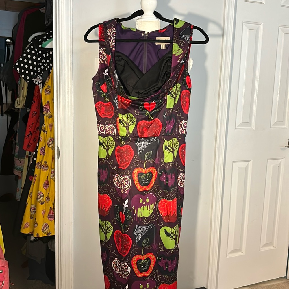 GORGEOUS RETRO Lindy Bop women's dress featuring a poison apple theme